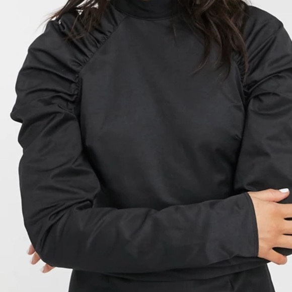 🌟NWT🌟Long Sleeve Designer Dress - Picture 4 of 6